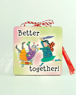 Brosa martisor pentru prietena