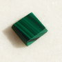 Cabochon 2 din malachit natural trunchi de piramida patrulatera regulata aprox  12x12x2.5 mm