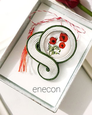 Brosa-mărțișor soutache,  Brosa cu maci