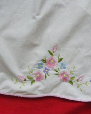 Sortulet cu broderie