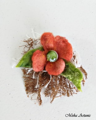 Brosa cu floare impaslita - Martisor