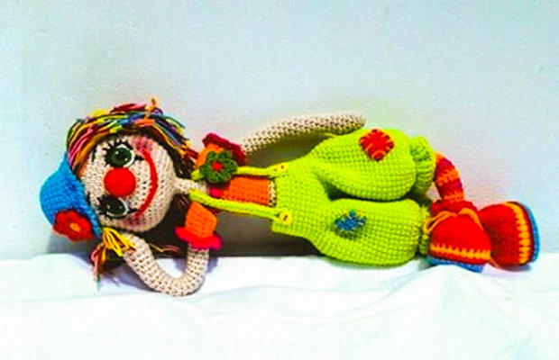 Păpușă Clown Croșetată Manual 50 cm, Păpușă Păiață Handmade, Piesă Decorativă, Cadou Original, LA COMANDĂ