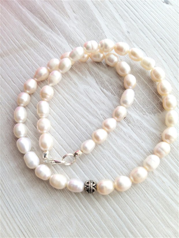Colier din perle albe naturale