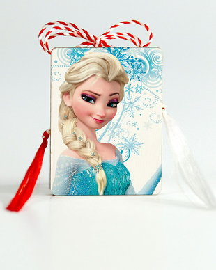 Brosa martisor lemn Elsa
