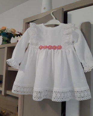 Rochita botez cu floricele roz
