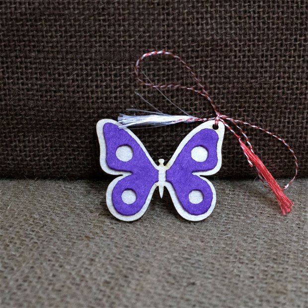 Martisor Personalizat Fluture, din lemn si fetru (culoare: mov)