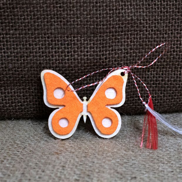 Martisor Personalizat Fluture, din lemn si fetru (culoare: portocaliu)