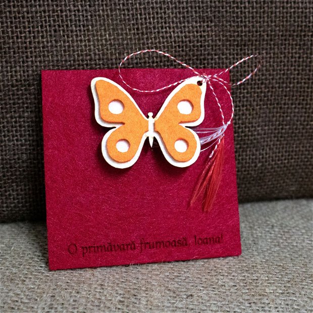 Martisor Personalizat Fluture, din lemn si fetru (culoare: portocaliu)