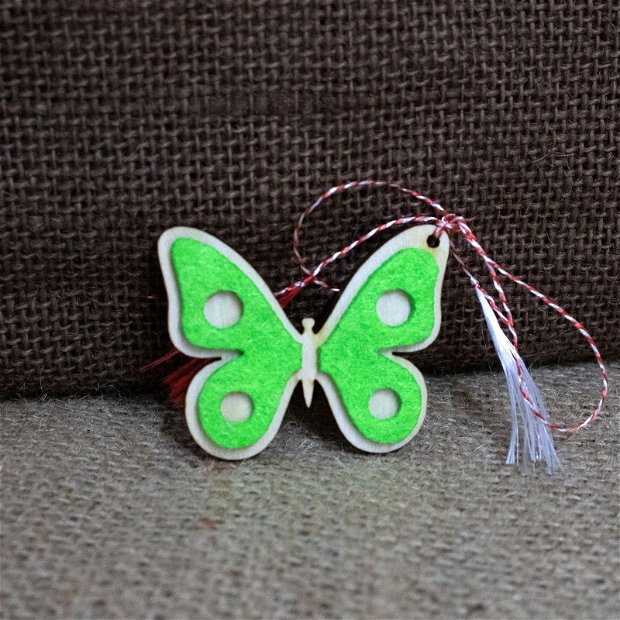 Martisor Personalizat Fluture, din lemn si fetru (culoare: verde)