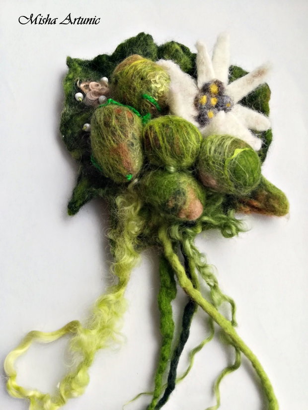 Vandut Brosa impaslita - Colt de stanca - Martisor