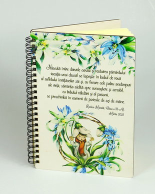 Agenda cu coperta lemn personalizata cu ghiocei  Cadou personalizat pentru educatoare / invatatoare / diriginta