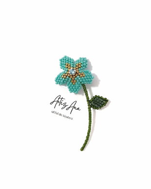 Brosa Mărțișor floare albastra
