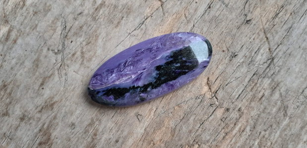 Cabochon charoit, 46x21 mm