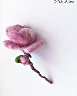Brosa impaslita - Magnolie - Martisor