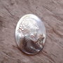 Cabochon camee sidef, fata cu flori in par - 30x22mm