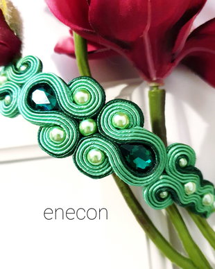 REZERVATA-Bratara verde soutache