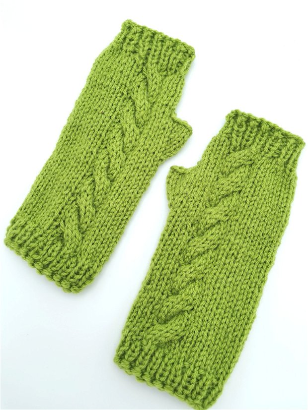 Mănuși tricotate manual mărime universală MANUSI