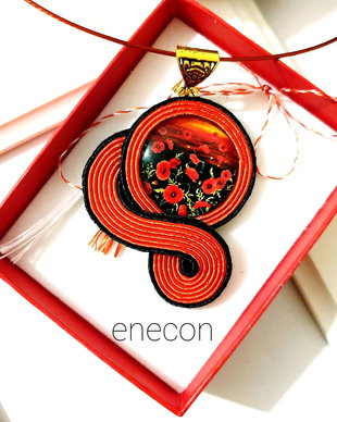 Martisor-pandantiv soutache,  Pandantiv cu maci