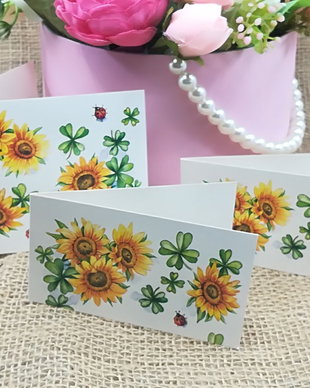 Card. Felicitare. Eticheta produs cu floarea soarelui