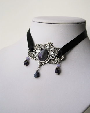 Colier in stil gotic cu agate