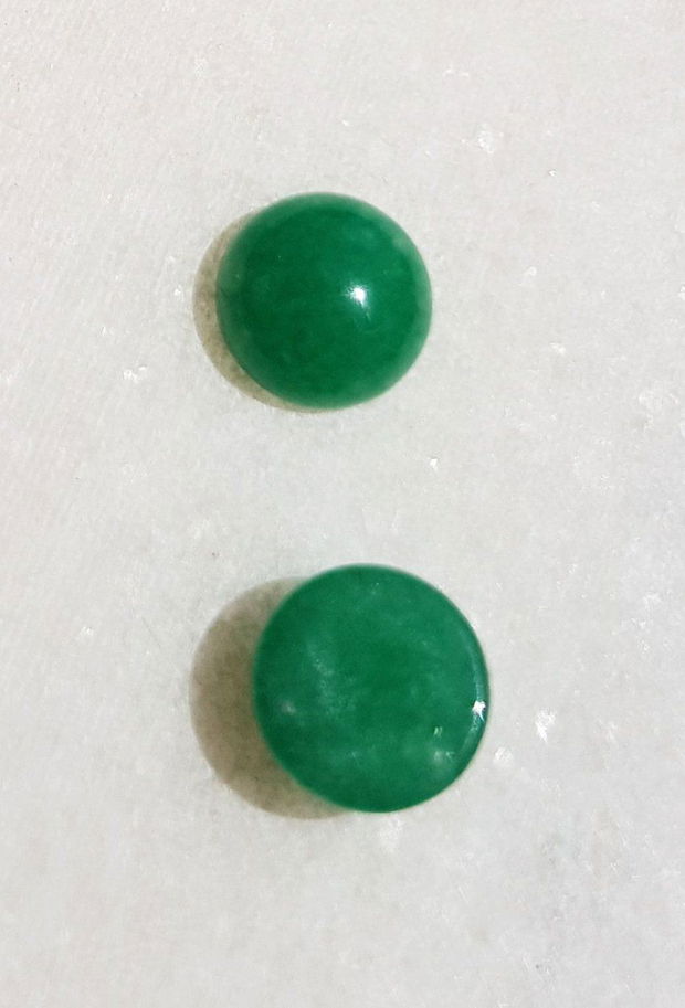 (2 bucati) Cabochon din jad aprox 8x4 mm