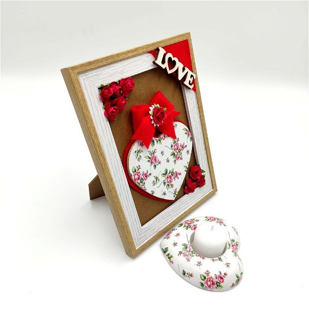 Set rama foto decorativa si suport lumanare model trandafirasi roz 2601