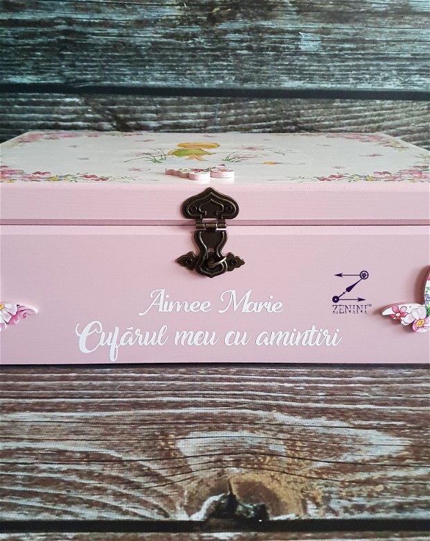 Cufar amintiri cu flori roz, cutie set mot, cufar trusou botez, cutie botez flori roz, cutie amintiri, cutie trusou fetita