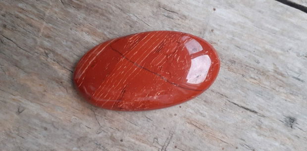 Cabochon jasp rosu, masiv - 49x27 mm