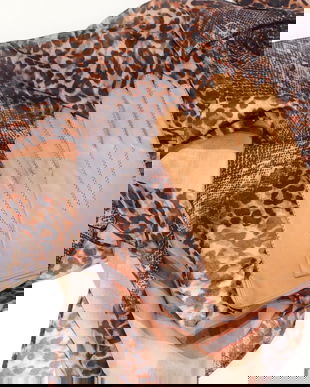 Esarfa noua   brand Only  ,   manusi noi piele naturala   asortate