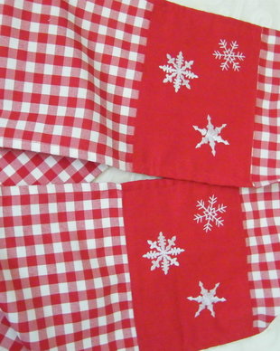 Traversa bumbac cu broderie -Craciun
