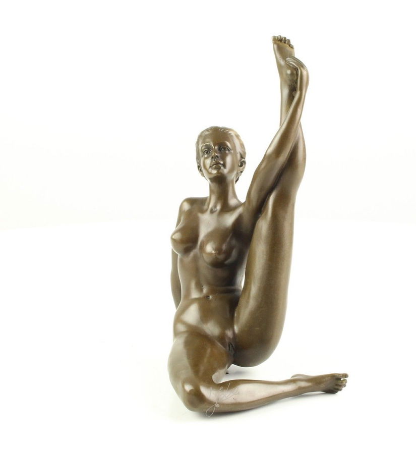 Nud - statueta erotica din bronz