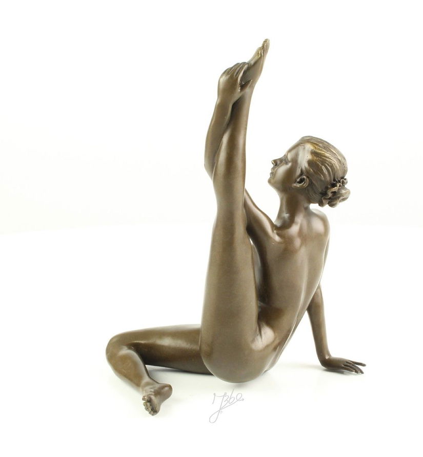 Nud - statueta erotica din bronz