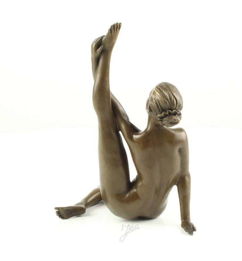 Nud - statueta erotica din bronz