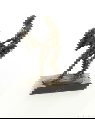 Cuplu facand dragoste- statueta din bronz pe soclu din marmura