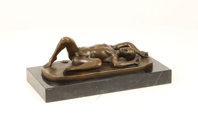 Nud - statueta erotica din bronz pe soclu din marmura