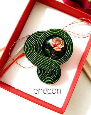 Brosa-mărțișor soutache,  Brosa verde