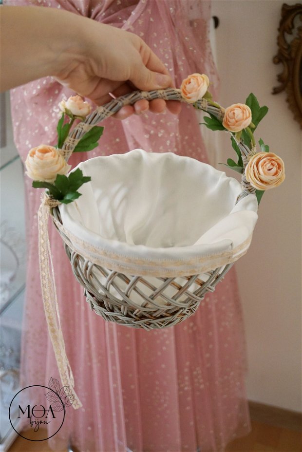 Cosulet pentru nunta(petale, cocarde)