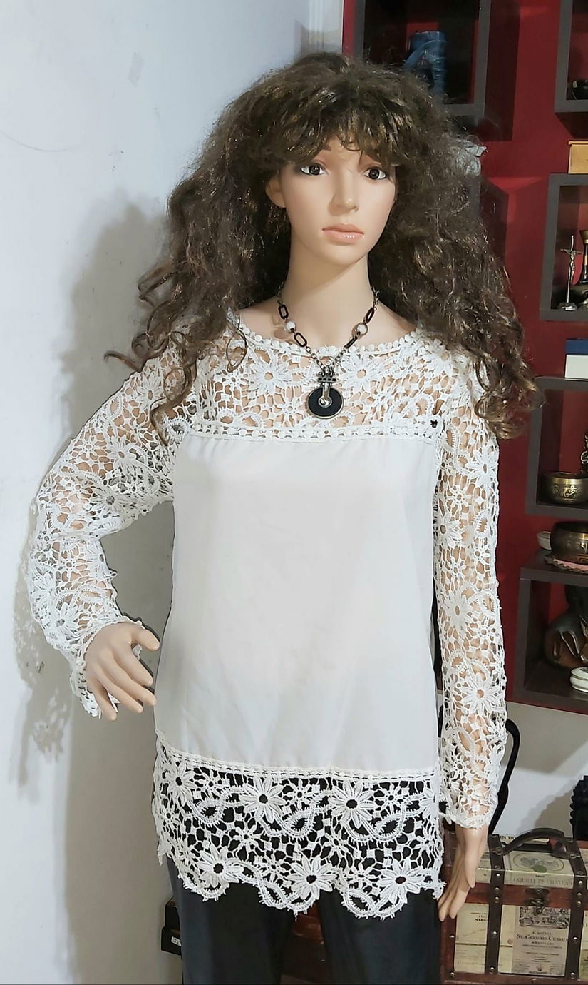 Bluza  dantela marime m