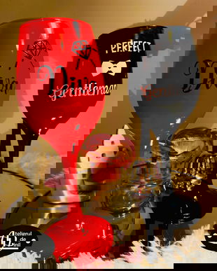 Set 2 pahare vin rosu si negru, cadou cuplu unicat cu mesaj text personalizat