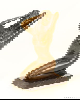 Nud - statueta erotica din bronz pe soclu din marmura