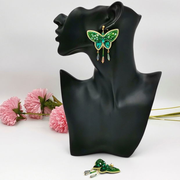 Rezervat Cercei Fluture - Green Butterfly