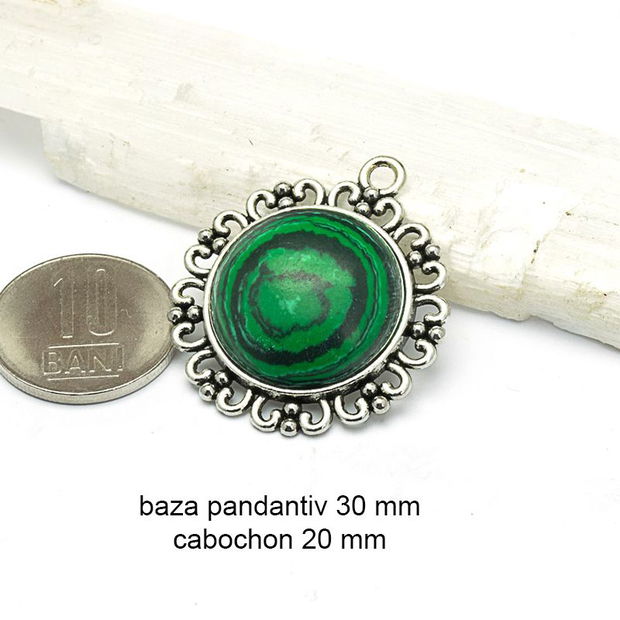 Kit pandantiv aliaj cu cabochon Malachit sintetic, 30 mm, AD 741