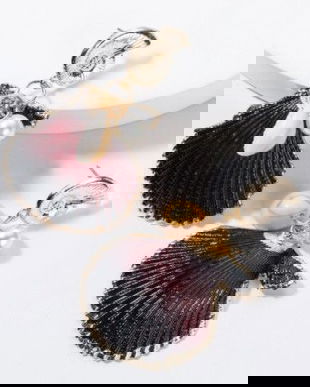 K1579 # Cercei cu tija, scoica naturala vopsita grena, melci, aliaj metalic auriu