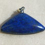Pandantiv evantai din lapis lazuli aprox 7x34.4x20.5 mm (31 mm cu agatatoarea metalica)