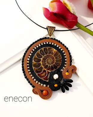 REZERVAT Pandantiv melc fosilizat, Amonnit soutache