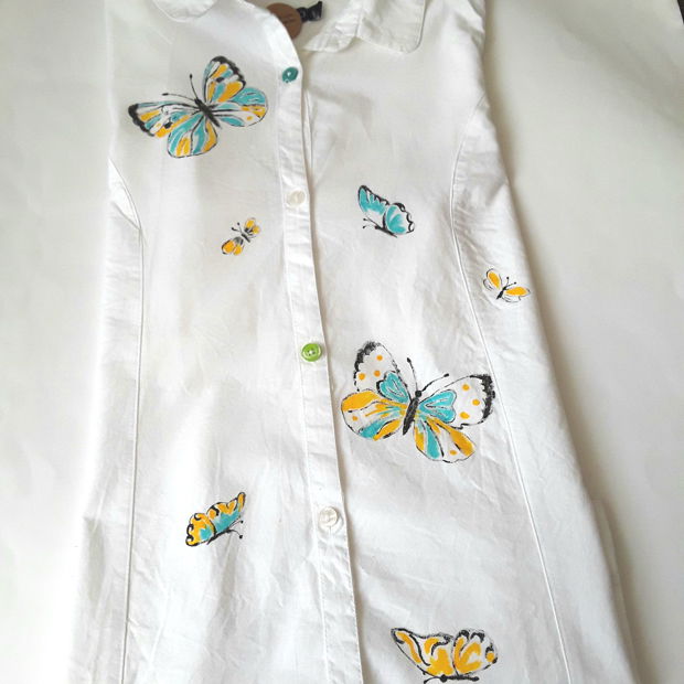 cămașa de dama pictată cu fluturi