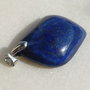 Pandantiv din lapis lazuli aprox 7.8x21.5x33.8 mm (43 mm cu agatatoarea metalica)