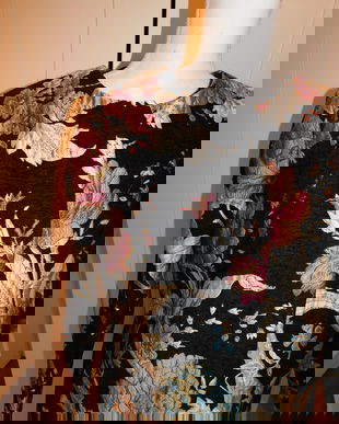 Mantou   nou,   pardesiu gros  / sau palton . brocart ,  spectaculos