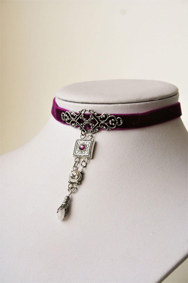 Colier choker fistichiu