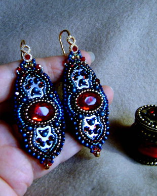 Cercei statement broderie manuala si tortite GP  24k/ Cb3/ 03.03.22 / un martisor cu dedicatie, in trend
